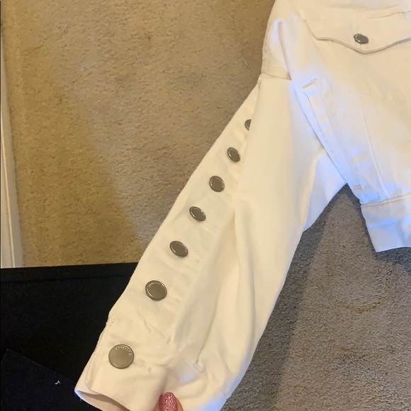 White jacket - Picture 2 of 5